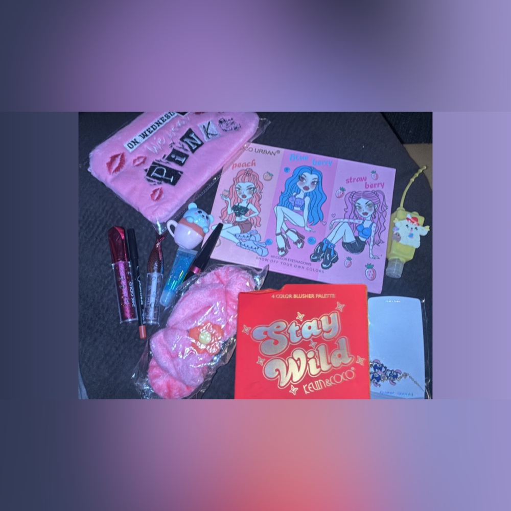 Makeup bundle